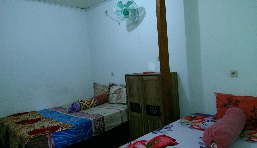 Kuta  Diyah Homestay חדר תמונה
